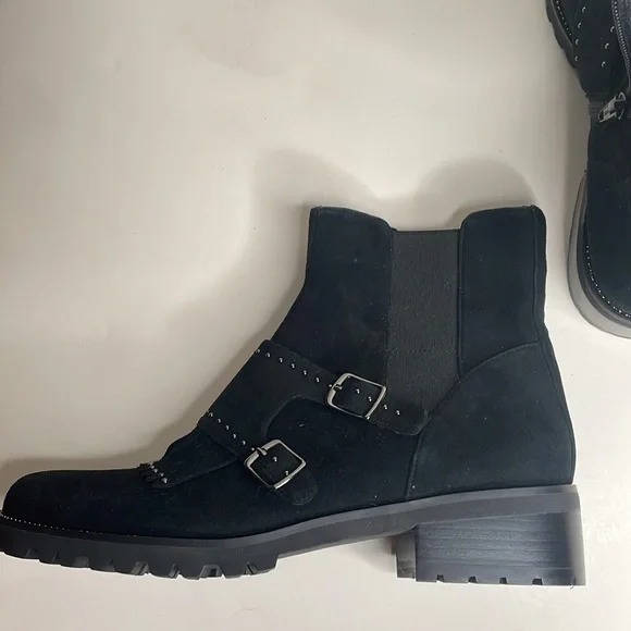 Vaneli M black suede leather kiltie ankle boot with silver toned studs, size 8N - Picture 8 of 11